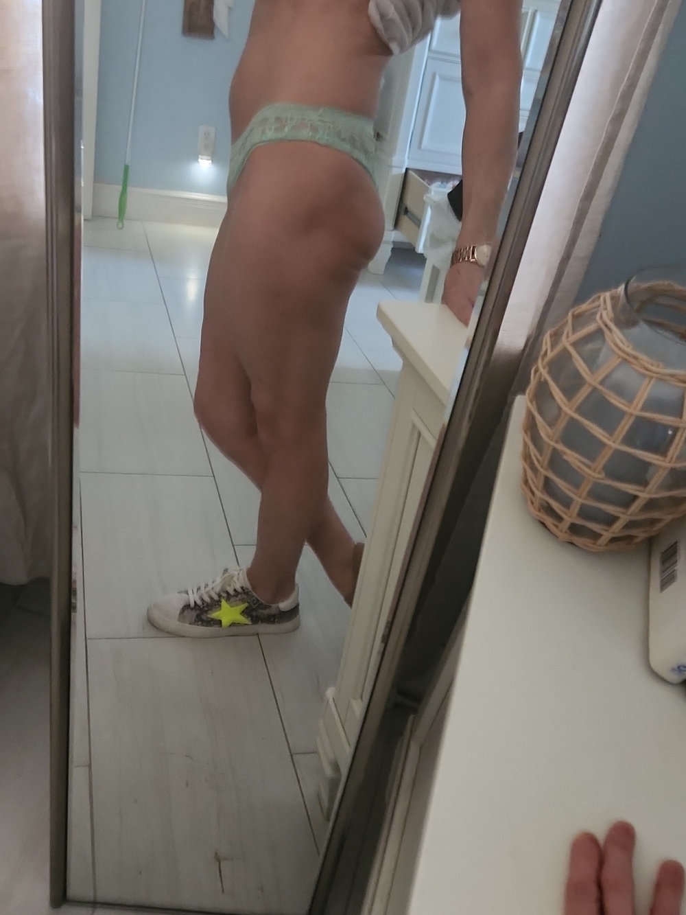 V.S. BARELY WORN $26 - Picture 5 of 7